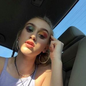 Meet your Posher, Clara